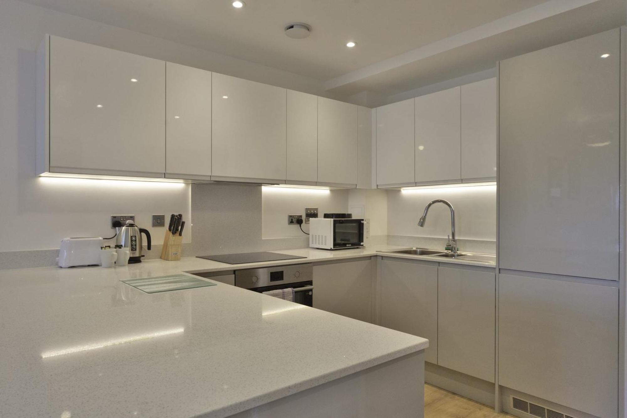 Lovely 2 Bedroom Apartment In Central Ashford Ashford  Extérieur photo